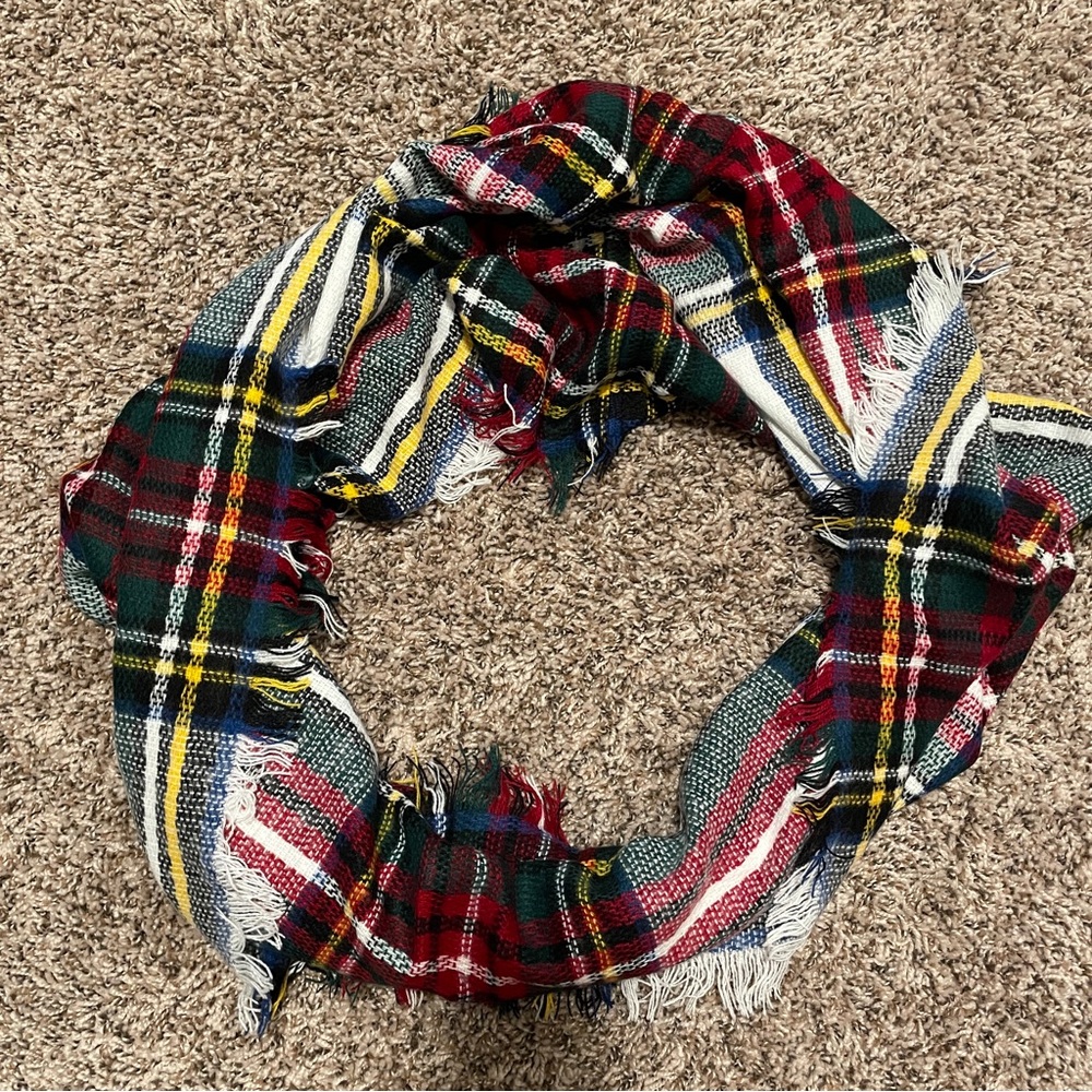 Infinity Scarf Plaid NWT